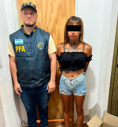 En Moreno cayó "Rochi": clonaba tarjetas de crédito para hacer compras de lujo mientras cobraba planes sociales