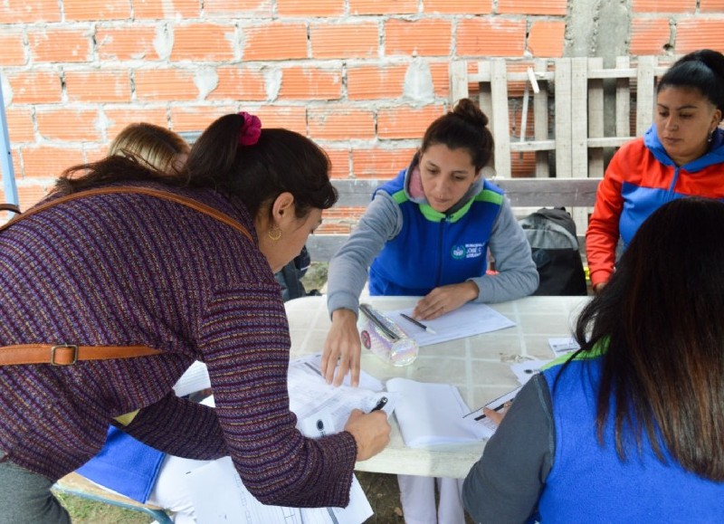 La Municipalidad de José C. Paz realizó un nuevo operativo sanitario en Santa Maria y Vicente Fatone, del barrio Villa Altube.