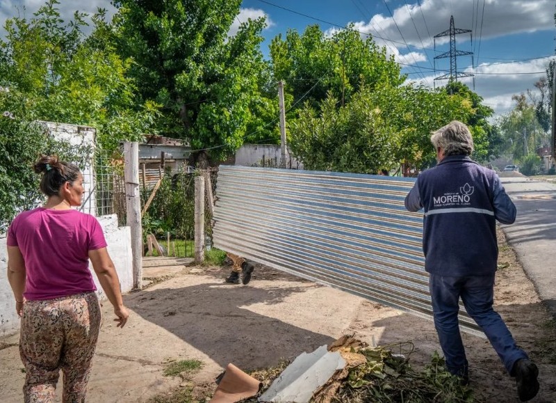 La organización TECHO firmó un convenio con el Municipio de Moreno para edificar viviendas que sirvan de refugio a aquellos que perdieron todo por la tormenta.