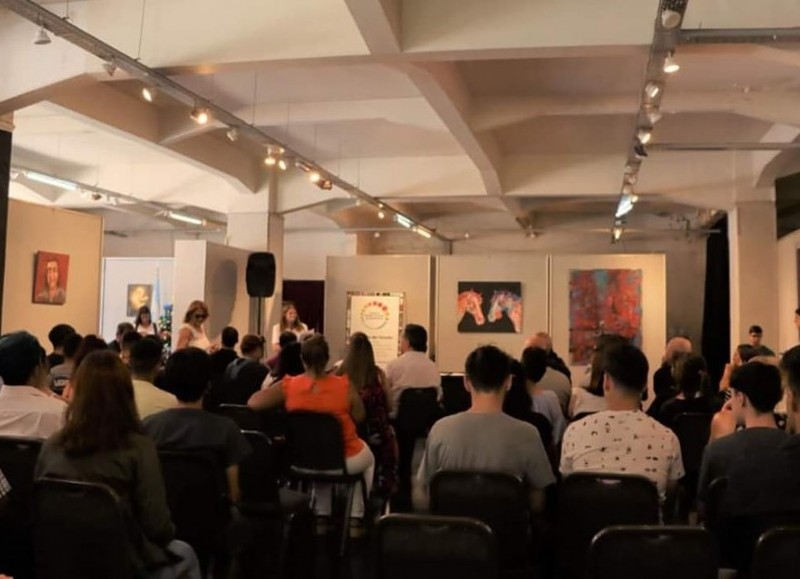 En el Salón de Exposiciones, con la presencia del intendente Jaime Méndez, se realizó la entrega de certificados a los alumnos del último año de las tres escuelas técnicas del distrito que realizaron prácticas profesionalizantes.