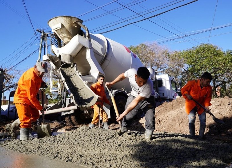 El compromiso está puesto en la transformación y mejora de las calles, para que los vehículos y vecinos puedan circular con tranquilidad. 
