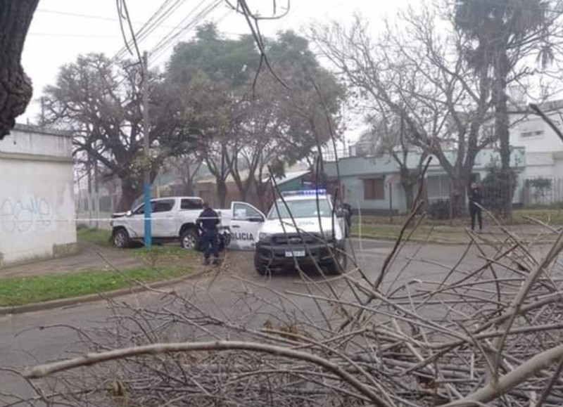 La Policía Bonaerense en el lugar.