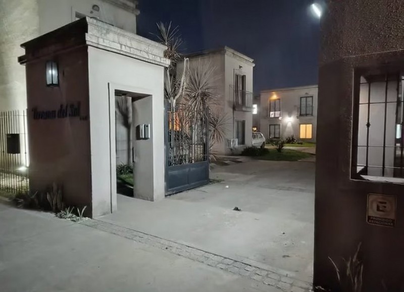 El homicidio fue descubierto el sábado último en el complejo habitacional de la calle Marmol cuando familiares acudieron al domicilio ante la falta de respuestas a los llamados.