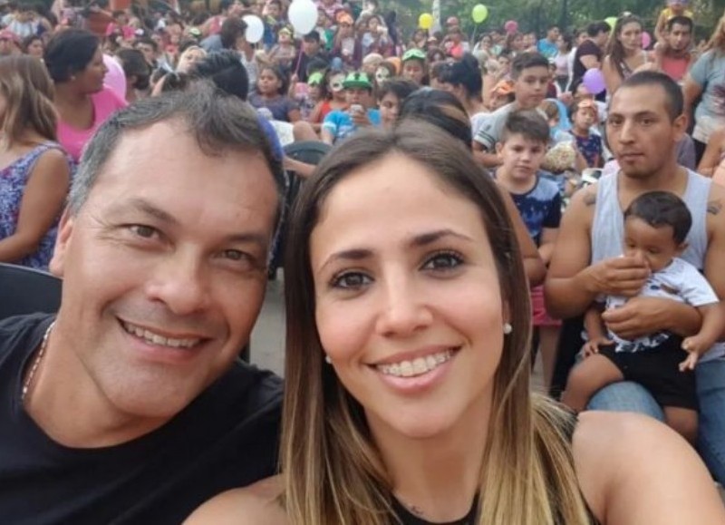 Festa logró meter a su "ex" esposa Romina Uhrig, quien dijo en el programa que estaba separada lo cual no es cierto, ya que hasta el último día antes de aislarse compartieron tiempo juntos en un hotel de alojamiento de la localidad de Moreno.