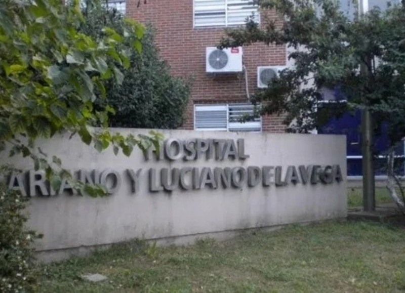 Según los informes policiales, el hecho se produjo cuando Lucas Benítez, de 23 años, junto con su amigo, viajaban a bordo de una moto. 