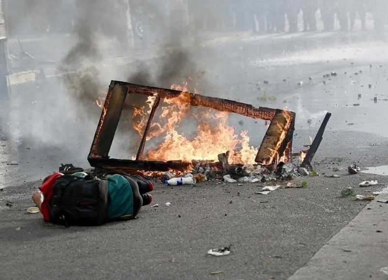 La represión policial en la Ciudad Autónoma de Buenos Aires (CABA) casi se cobró la vida del fotógrafo Pablo Grillo.