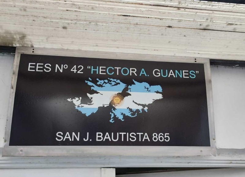 El Establecimiento Educativo Secundario 42 "Soldado Héctor Guanes".