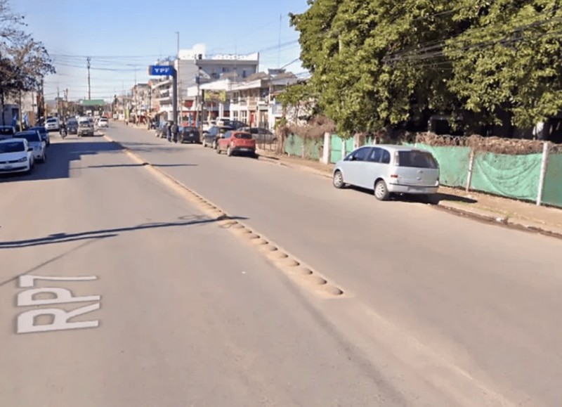 El tiroteo se produjo a pocos metros de la estación de servicio YPF, en plena avenida céntrica de Paso del Rey.