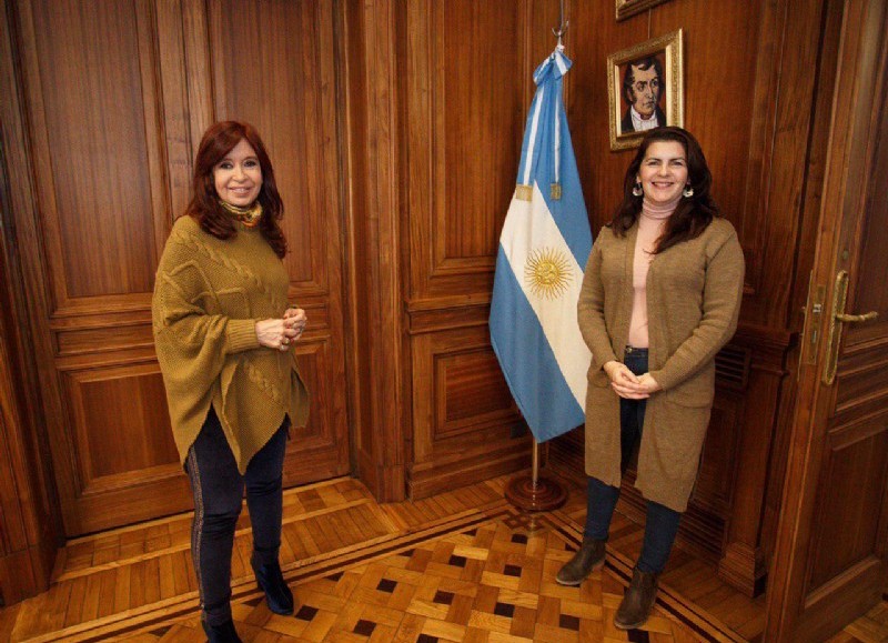 La ex presidente Cristina Fernández de Kirchner y la intendente de Moreno, Mariel Fernández.