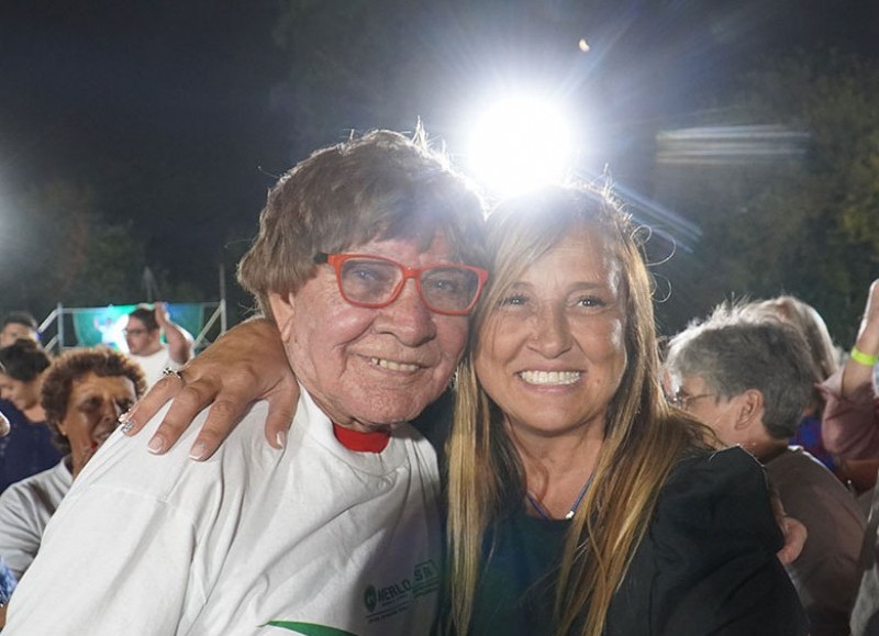 Los abuelos, pertenecientes a centros de jubilados y clubes de Merlo, fueron parte de diversas propuestas, como actividades recreativas, acuáticas, culturales y deportivas.