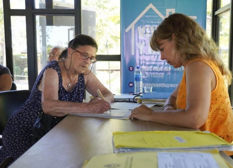 El Gobierno de la provincia de Buenos Aires gestionará unas 1.652 escrituras sociales durante la primera quincena de diciembre, informó este viernes el Ministerio de Justicia y Derechos Humanos que encabeza Julio Alak.