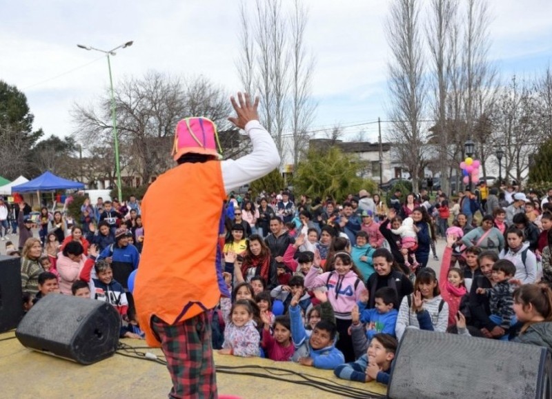 De cara a las vacaciones de invierno, en esta segunda etapa, la Municipalidad de General Rodríguez te espera "para disfrutar de los shows de Compañía Periscópica y Lima Limón".