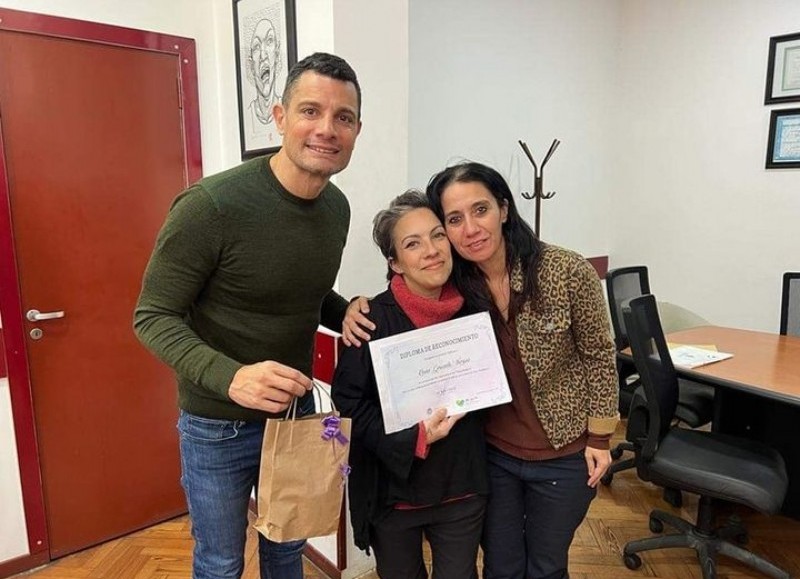 En el Día del Maquillador, el intendente Municipal destacó el gran trabajo de Rocío Vargas.