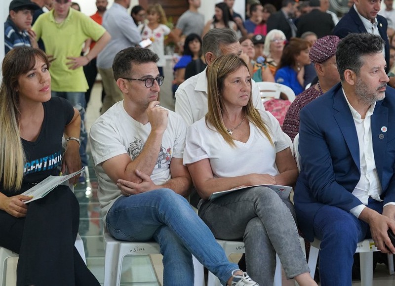 El objetivo de la actividad fue aportar la mirada de las distintas religiones y organizaciones político-sociales de Merlo en vistas a la Argentina del S. XXI.