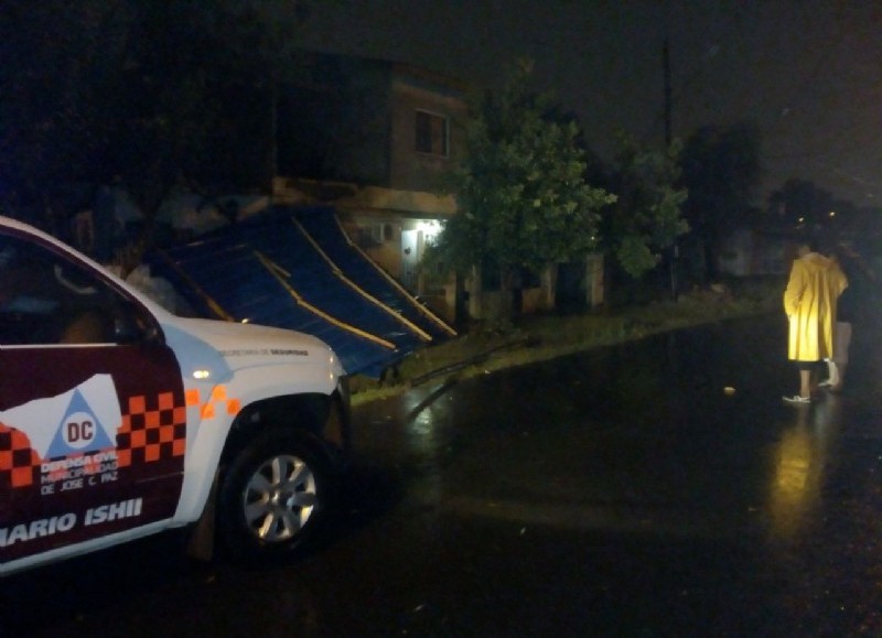 El Servicio Meteorológico Nacional informaba un fuerte temporal que iba a azotar al conurbano bonaerense y la Ciudad de Buenos Aires.