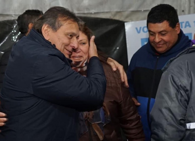 Damián Contreras busca entablar una relación con los vecinos y que le comenten la realidad que viven en la ciudad.
