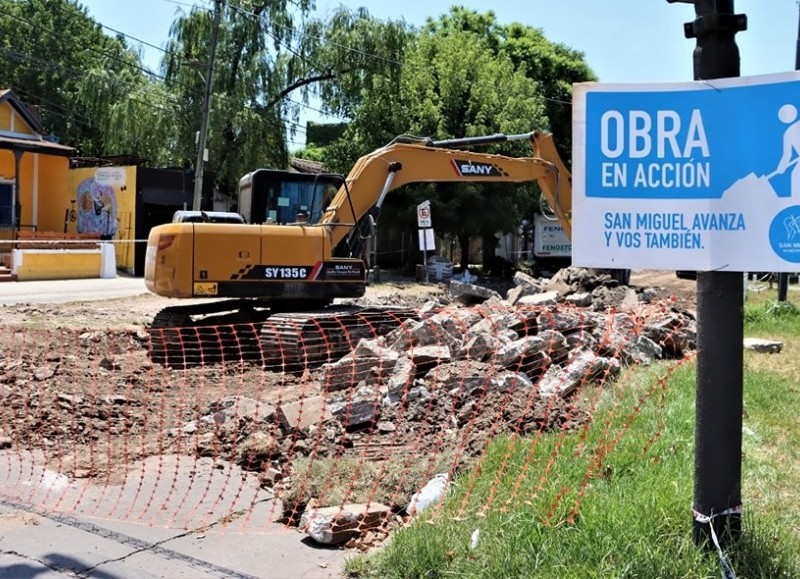 Próximamente también comenzarán los asfaltos con cordón cuneta de Callao, en los barrios Don Alfonso y Parque San Miguel, y de Quirno y un nuevo tramo de Reconquista, en Bella Vista.