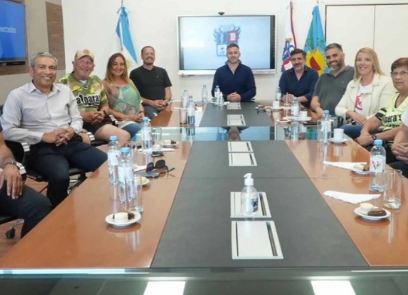En el marco de las iniciativas que emprende el Estado municipal para alentar el deporte y el desarrollo de actividades saludables, el intendente Federico Achával lanzó la carrera Pilar Corre que se realizará el próximo domingo 30.