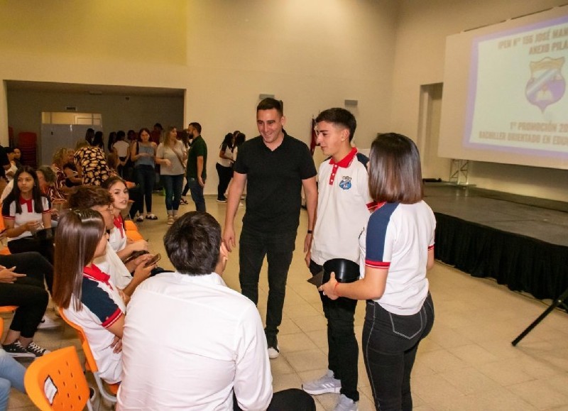La Municipalidad de Pilar estuvo presente en los actos de colación de las diversas escuelas de la ciudad.