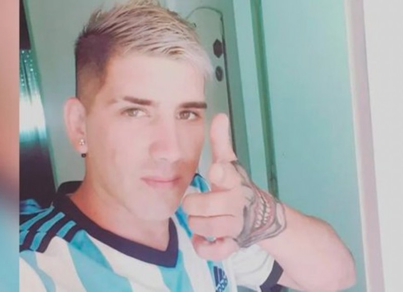 El músico Federico Bellavigna —conocido como “El más ladrón”, quién colaboró en canciones con L-Gante y Damas Gratis— se mantuvo prófugo tras ser implicado en un atroz crimen.