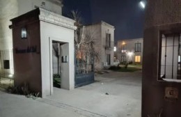 Encuentran a un empresario asesinado en un complejo habitacional y buscan a una viuda negra
