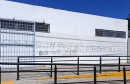 Pintadas contra el adoctrinamiento en la ciudad