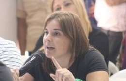 La presidente del Consejo Escolar abre el paraguas y responsabiliza a Nación por el declive de la educación